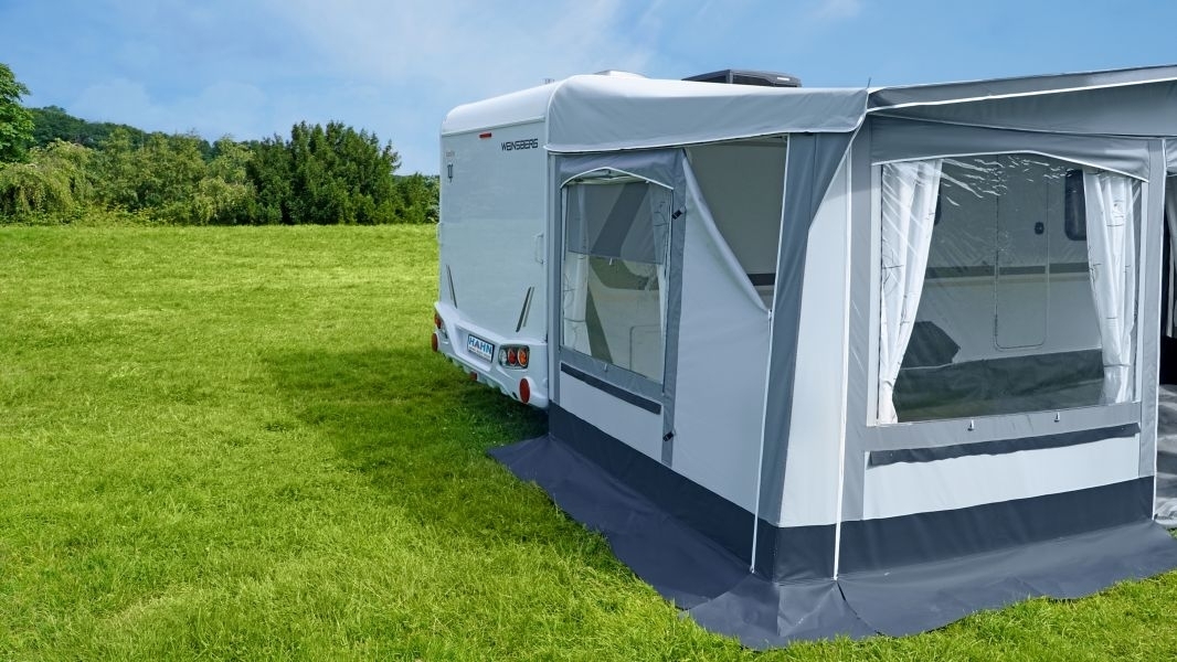 Reisevorzelt Triest Gr. 5 Uml. 841-875 cm , Tiefe 240 cm - Messezelt -