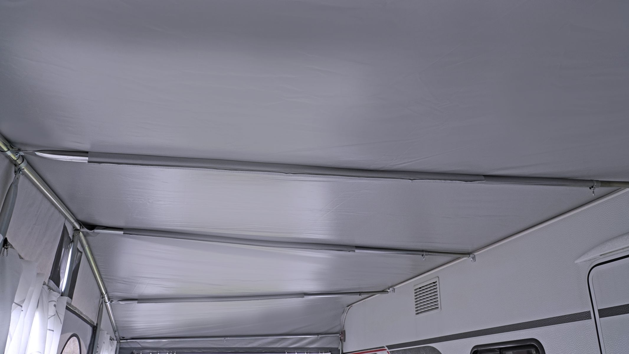 Dauerstand Vorzelt Grömitz Tiefe 300 cm Gr. 11, Uml. 1051-1085 cm