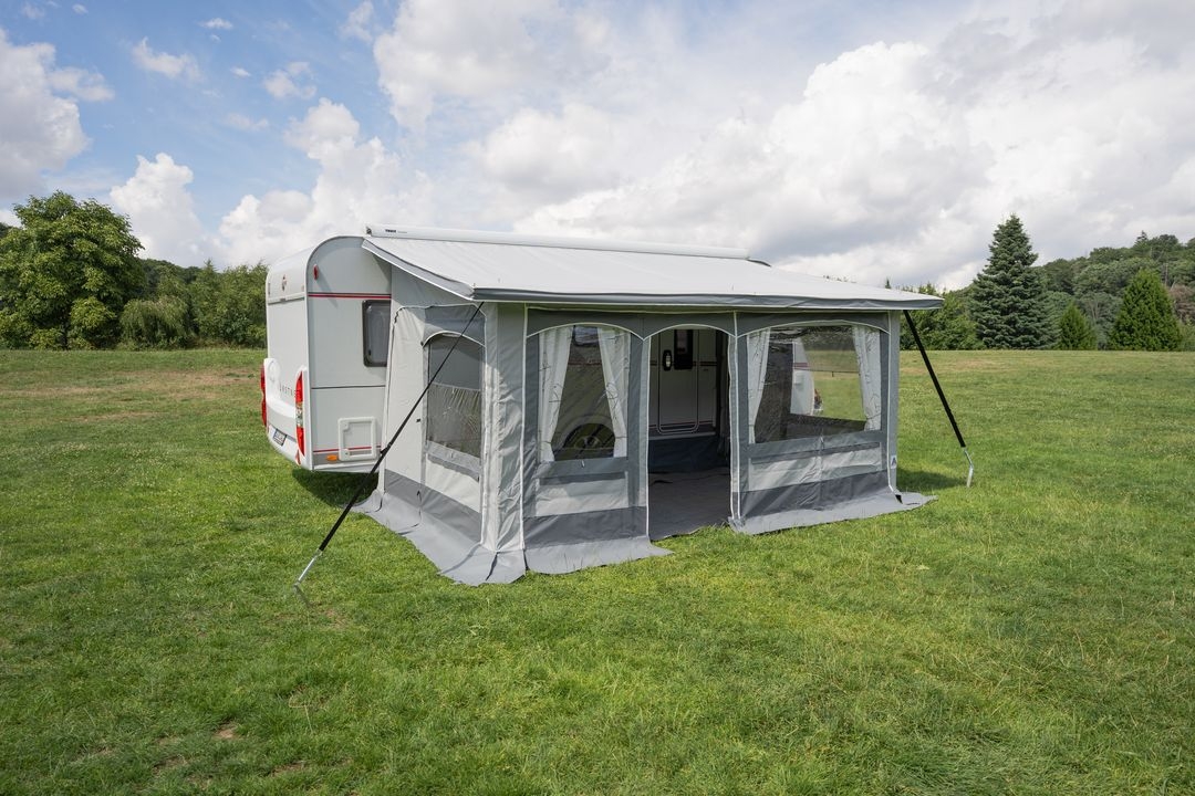 Dauerstand Teilzelt Wien 400x240cm Einzug Mitte