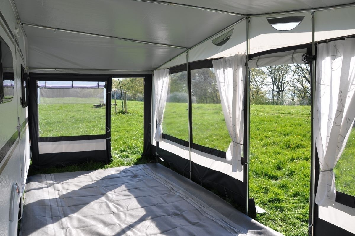 Reise- und Saisonvorzelt Savona Uml. 991-1030 cm 1x eingezogen