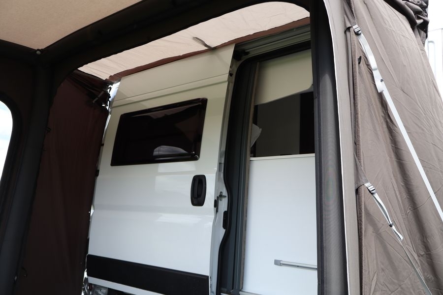 Schleuse Core 260 Reisemobil Anbauhöhe 240-300cm