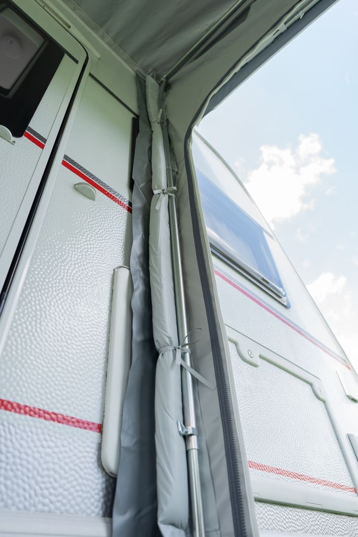 Dauerstand Teilzelt Wien 400x240cm Einzug Mitte