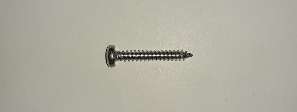 Schraube 4,8 x 32 mm