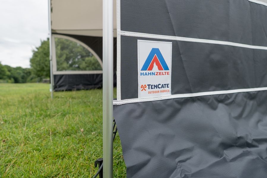 Sonnendach Barcelona mit Seitenwänden