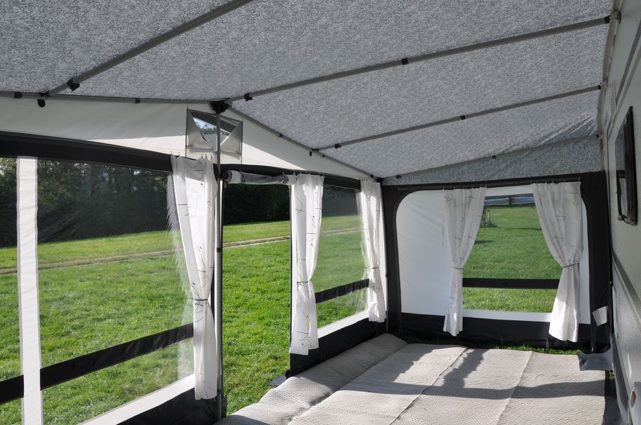 Reisevorzelt Meira Gr. 6 Uml. 876-910 cm Tiefe 240 cm