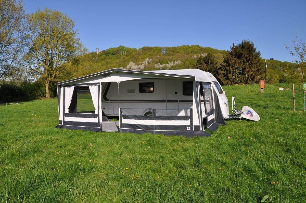 Reise- und Saisonvorzelt Savona Uml. 991-1030 cm 1x eingezogen