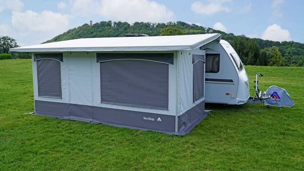 Freistehendes Dauerstandzelt Nordkap LIGHT Messezelt