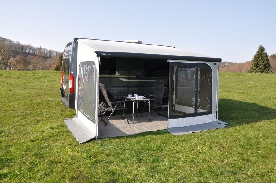 Markisenzelt Korsika 2.0 Thule 6er Serie 450cm H3 270-300cm 1x aufgebaut