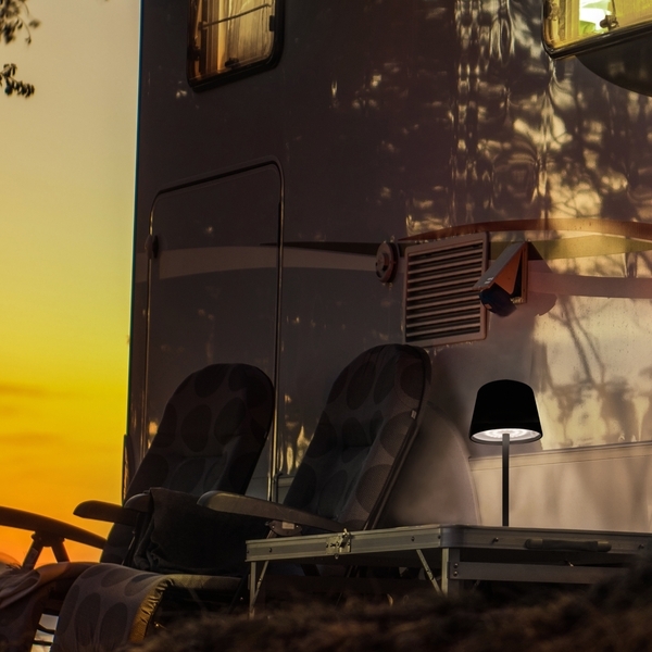 wiederaufladbare Tischlampe Lucien braun