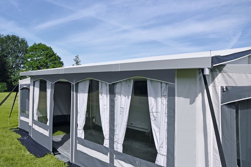 Regenrinne für Bern Gr. 450 Länge 500 cm (Zelt)