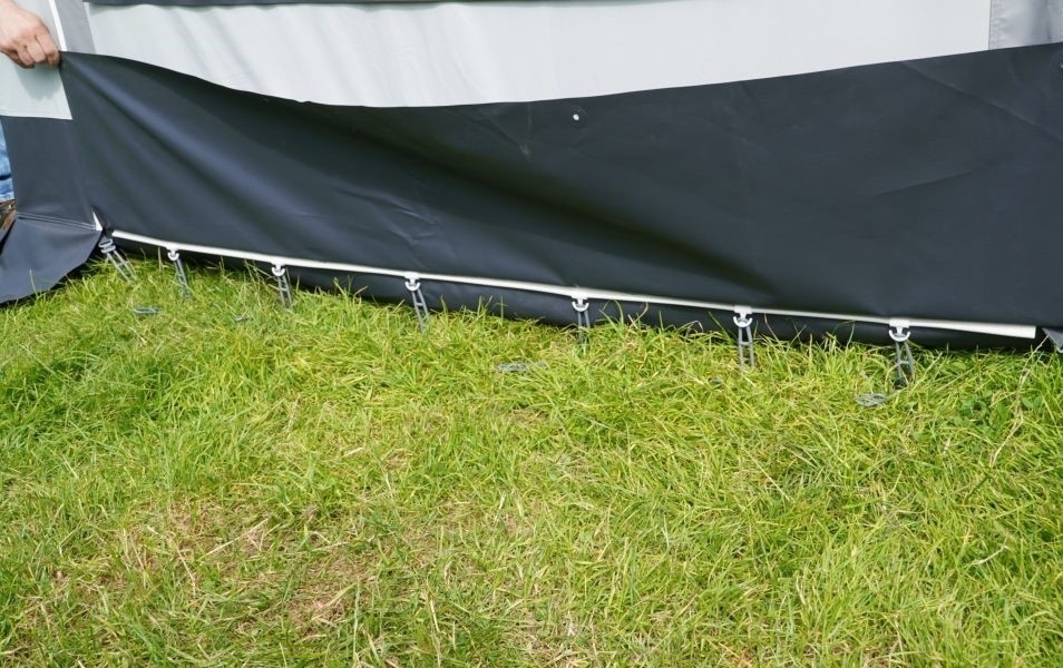 Reisevorzelt Triest Gr. 5 Uml. 841-875 cm , Tiefe 280 cm