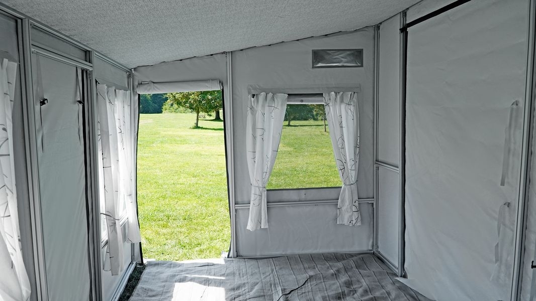 Freistehendes Dauerstandzelt Nordkap LIGHT Messezelt