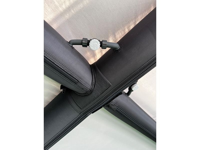 Life 330 Modell 2025 inklusive Andruckstangen, Himmel und Teppich